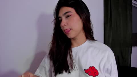 emily fox 3 online show from May 2026 01:36:02 AM