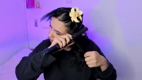 Emily Lindey online show from March 2026 05:44:02 AM