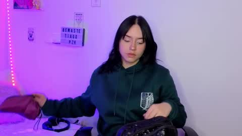 Emily Lindey online show from March 2026 07:12:02 AM