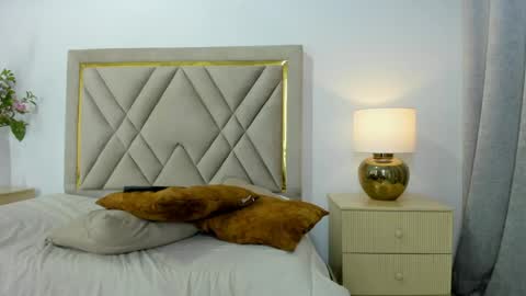 Emily online show from April 2026 09:39:33 PM