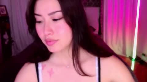 Emily  Swan online show from December 2025 02:31:02 AM