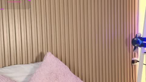 Emily online show from April 2026 12:35:02 PM