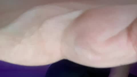 emilya97 online show from May 2026 04:17:02 AM
