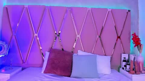 Emily online show from April 2026 01:16:02 AM