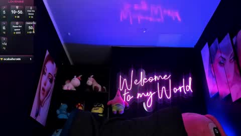 Emily Jhonson online show from April 2026 06:23:01 PM