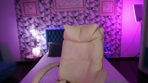  MY NAME IS Emily WELCOME EVERYONE I WILL BE HAPPY TO GIVE YOU WHAT YOU HAVE DREAMED OF FOR SO LONG online show from April 2026 12:31:01 PM