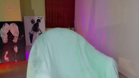 Emma online show from April 2026 08:15:02 PM