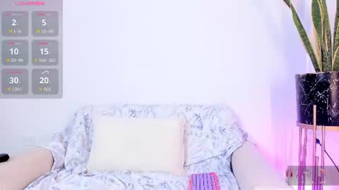 Snapshot of emma_collins01 chatting on July 2026 12:57:02 AM Emma online show from July 2026 12:57:02 AM