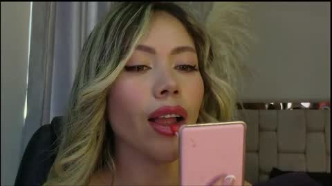 emma coronel online show from March 2026 09:21:02 PM