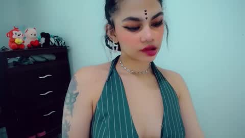 emma online show from November 2025 06:40:02 PM