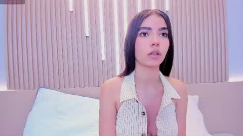 Snapshot of emma_doll7 chatting on July 2026 10:36:01 PM E online show from July 2026 10:36:01 PM