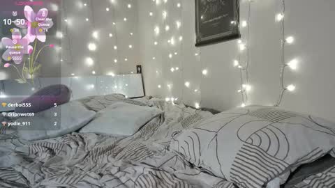 emma_just online show from March 2026 09:08:01 PM