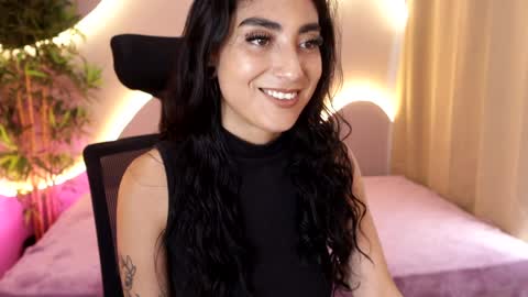 Emma online show from April 2026 09:02:01 PM