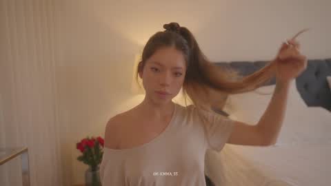 emma_lu1 online show from March 2026 04:32:01 PM