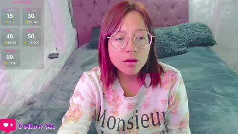 Snapshot of emma_luna1986 chatting on January 2025 01:41:01 AM Emma online show from January 2025 01:41:01 AM