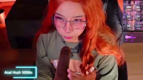 Snapshot of emma_nakamura chatting on July 2026 10:19:02 AM online show from July 2026 10:19:02 AM