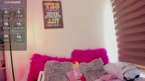 EMMA  online show from April 2026 07:58:01 PM