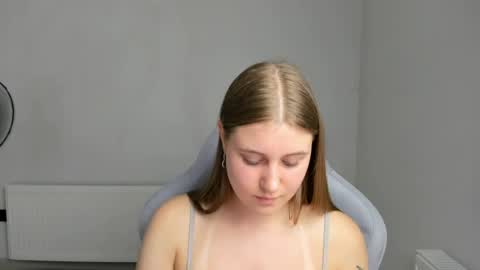 Snapshot of emma_sweettyy chatting on July 2026 07:23:02 AM Emma online show from July 2026 07:23:02 AM