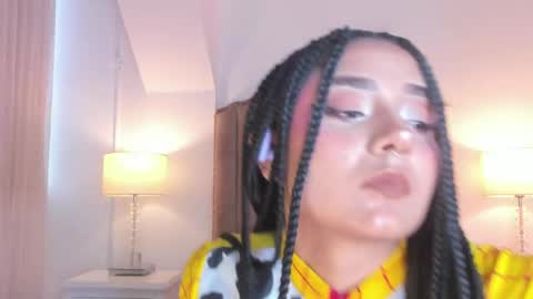 Snapshot of emma_torres__ chatting on June 2026 12:21:02 PM Ema online show from June 2026 12:21:02 PM