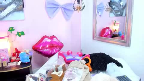 Emma  online show from March 2026 09:08:01 PM