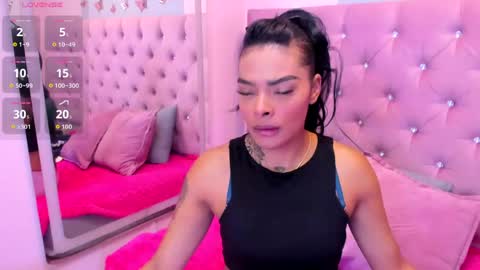 emmaebony_ online show from April 2026 11:49:01 AM