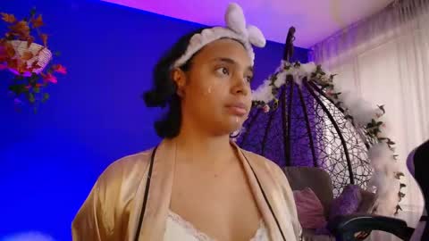 Emma 3 online show from April 2026 07:07:01 PM