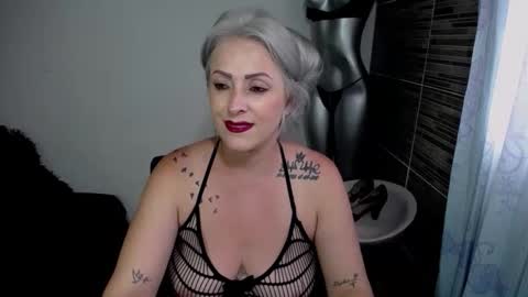 Emma online show from April 2026 09:10:02 PM