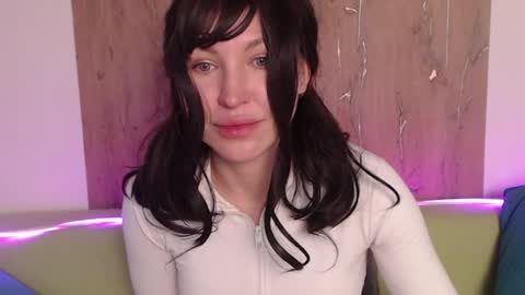 emmastinsen online show from May 2026 04:07:01 AM