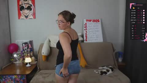 Mia online show from July 2026 05:48:02 PM