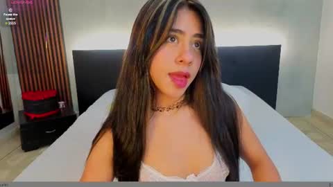 emmi_collins online show from June 2026 09:15:02 PM