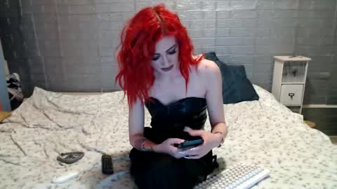 Emmily000 online show from May 2026 10:16:01 PM