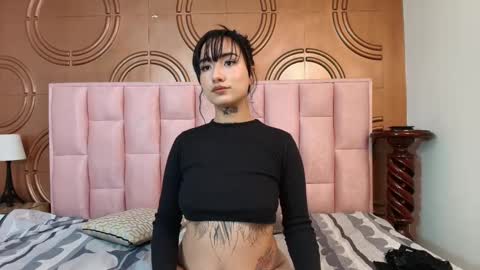 Emmily keller online show from September 2025 01:23:02 PM