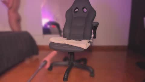    online show from April 2026 09:58:01 AM