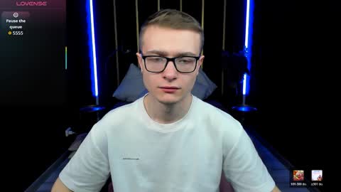 Snapshot of emmit_barker chatting on May 2026 10:23:02 AM Emmit online show from May 2026 10:23:02 AM