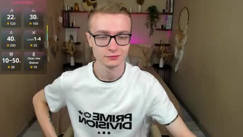 Snapshot of emmit_barker chatting on May 2026 10:33:02 AM Emmit online show from May 2026 10:33:02 AM