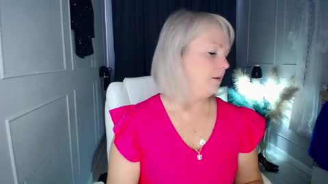 emmmam online show from April 2026 09:32:02 AM