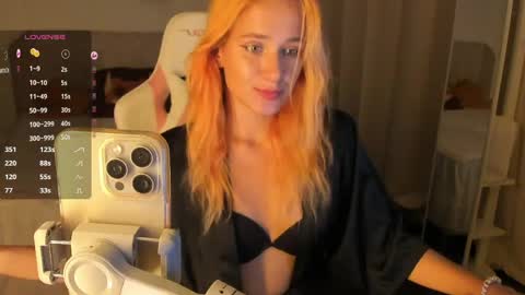 Emmylie online show from April 2026 06:27:01 PM