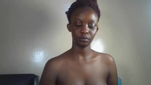 empress_emma online show from May 2026 02:45:01 PM