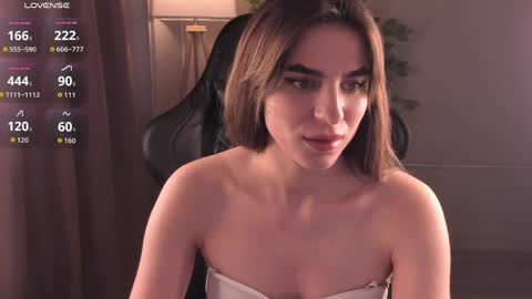emy__angel online show from April 2026 04:46:01 AM