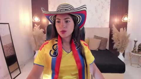 Snapshot of emy_ly chatting on July 2026 11:25:02 AM emy online show from July 2026 11:25:02 AM