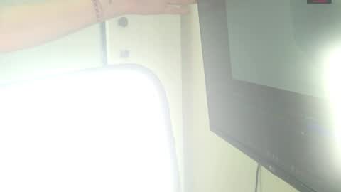 Emy  online show from November 2025 11:54:01 AM