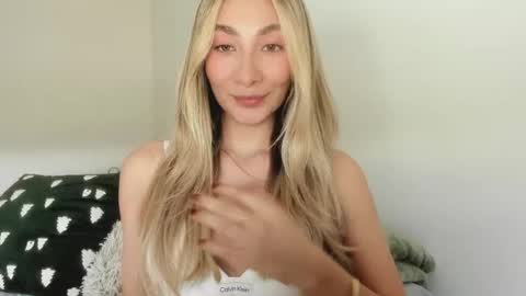emyconneer online show from July 2026 10:09:01 PM