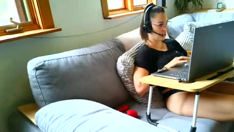 Snapshot of emyxxl chatting on July 2026 01:37:01 PM emyxxl online show from July 2026 01:37:01 PM