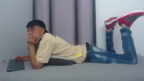 endrick_23 online show from March 2026 04:01:01 AM