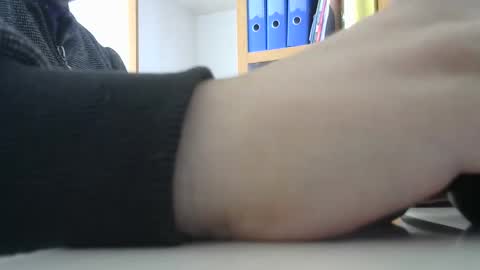 engin_83 online show from May 2026 10:33:01 AM