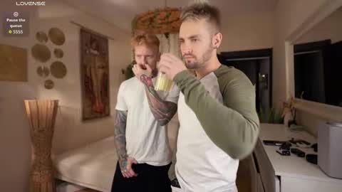 Johnny online show from October 2025 05:21:02 PM