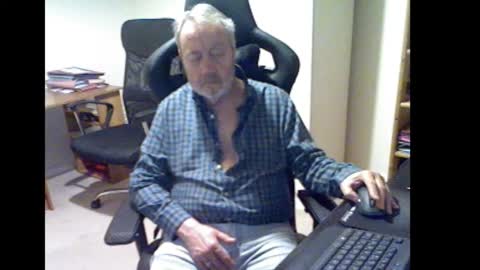 erasmus_d online show from February 2026 05:49:02 PM