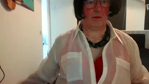 ErBee62 online show from April 2026 01:36:02 PM