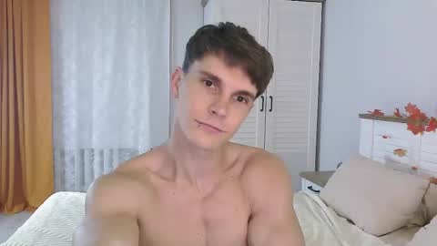 Eric Crush online show from October 2025 04:01:01 AM