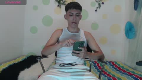 Snapshot of erik_lion chatting on December 2024 05:55:01 PM Jhon online show from December 2024 05:55:01 PM